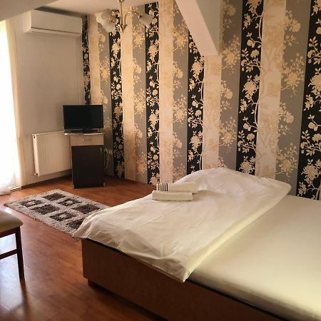 Pension Rozeclas Oradea Dış mekan fotoğraf