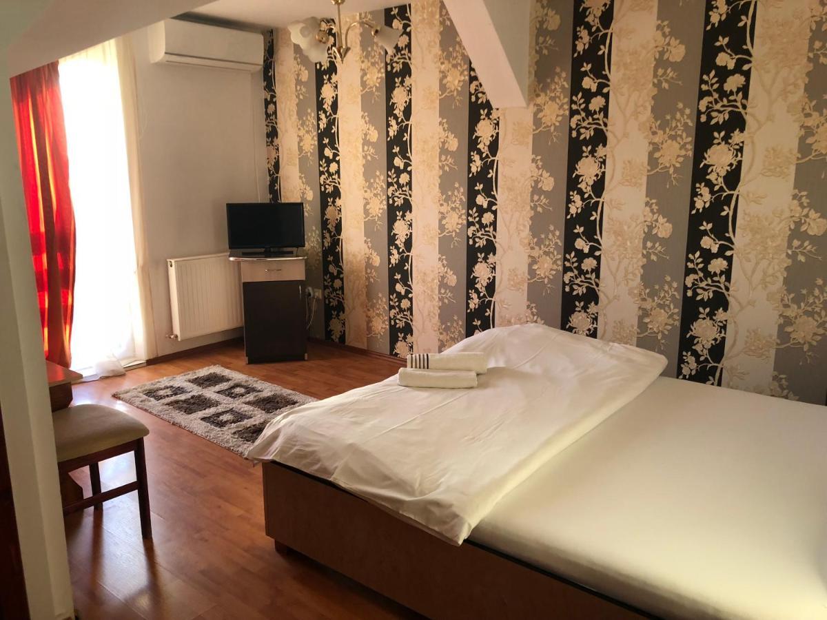 Pension Rozeclas Oradea Dış mekan fotoğraf