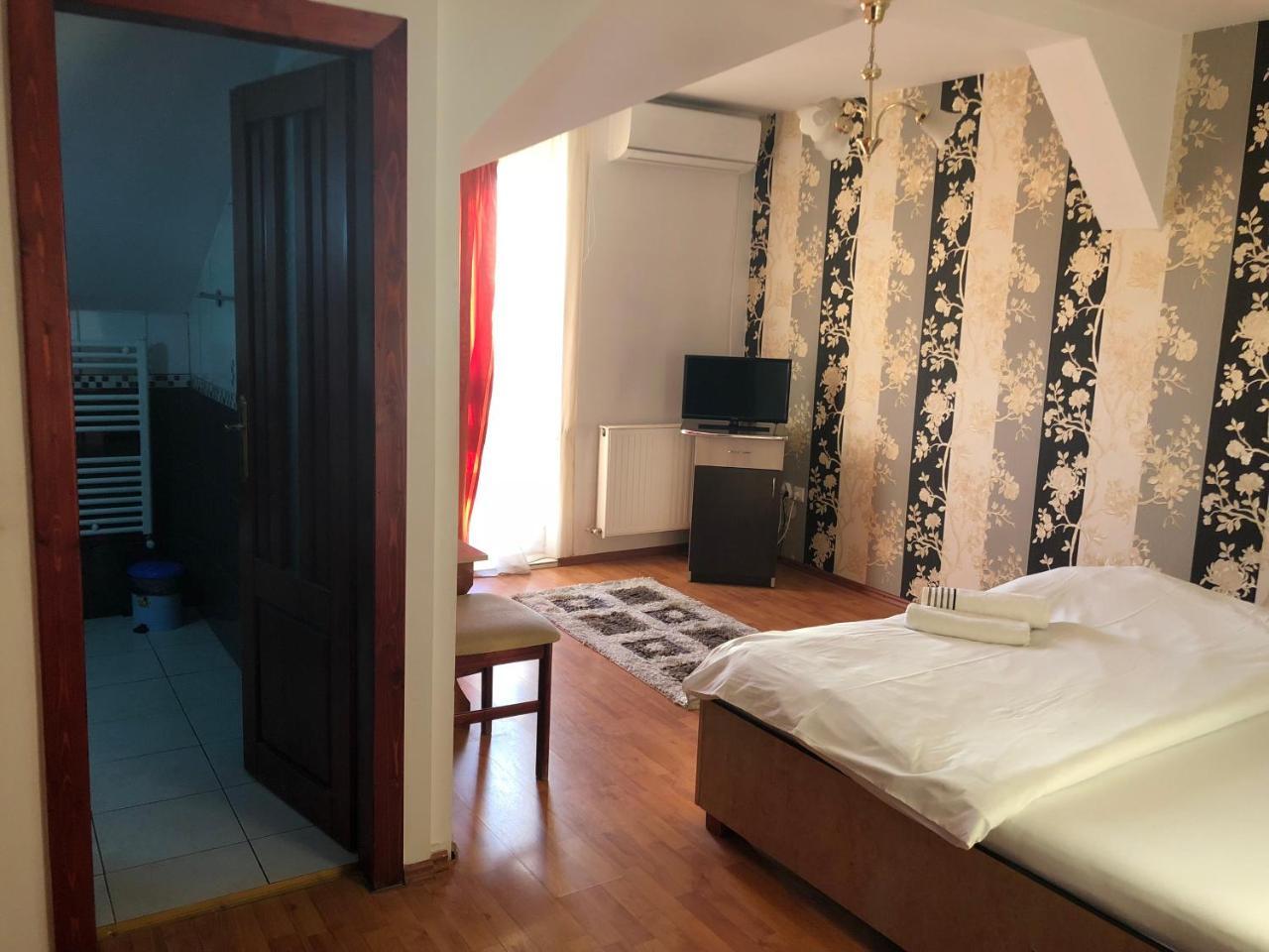 Pension Rozeclas Oradea Dış mekan fotoğraf